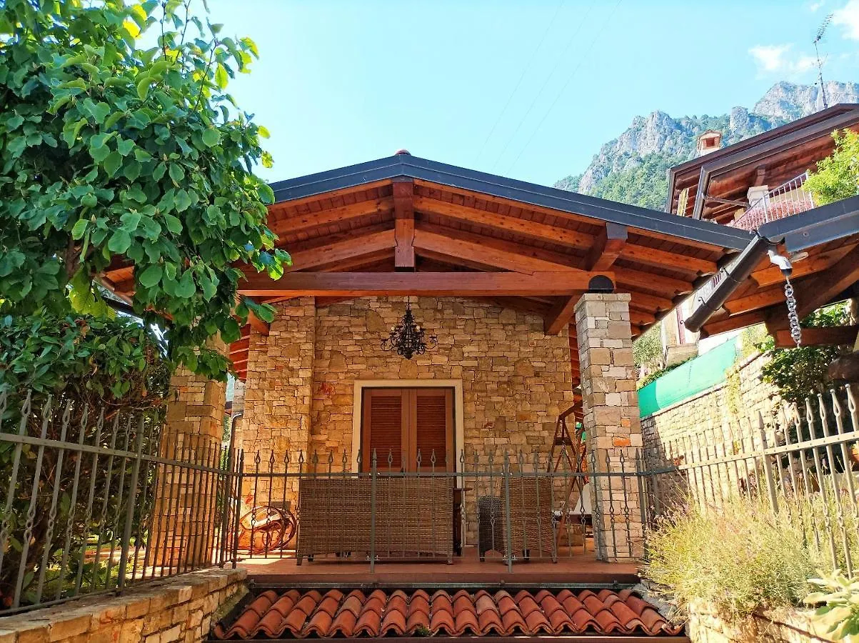 Villa Fior Di Loto Limone sul Garda Italië