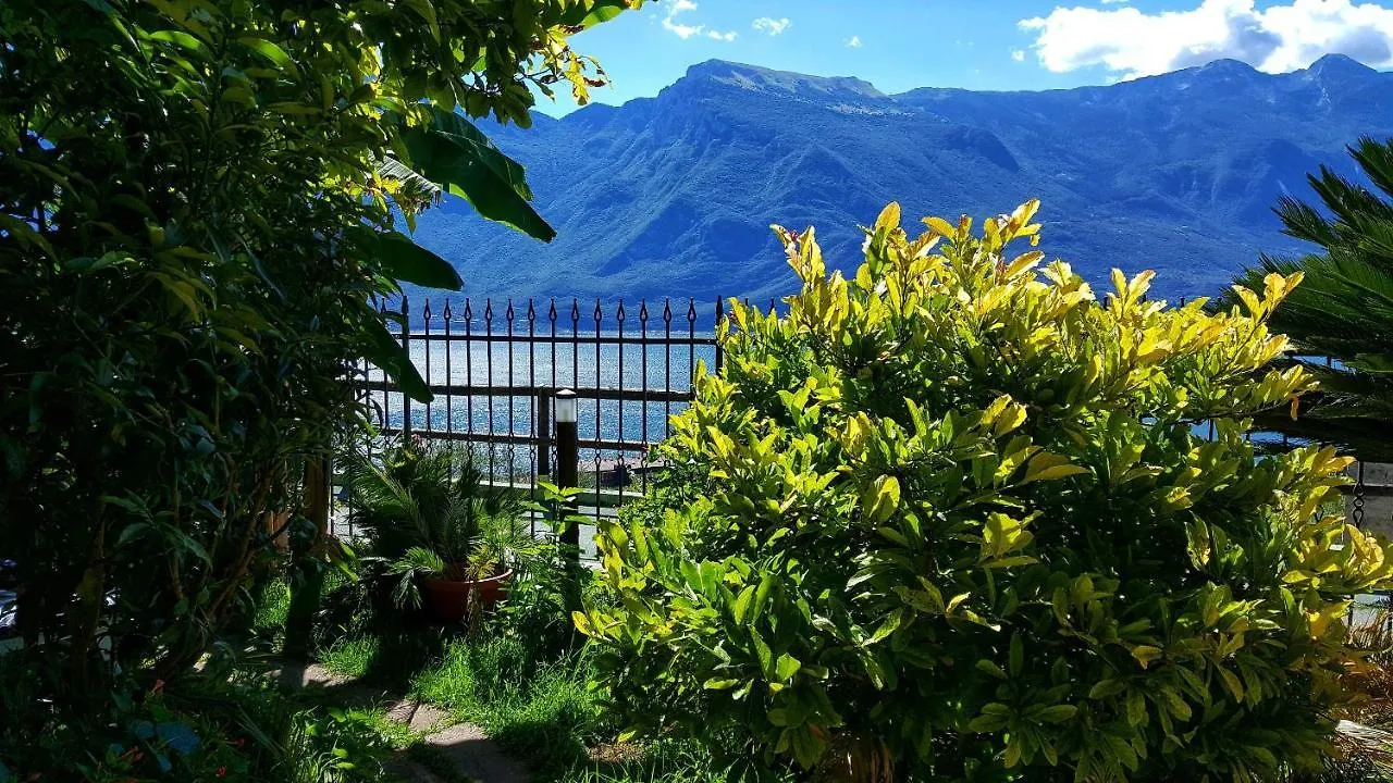Villa Fior Di Loto Limone sul Garda