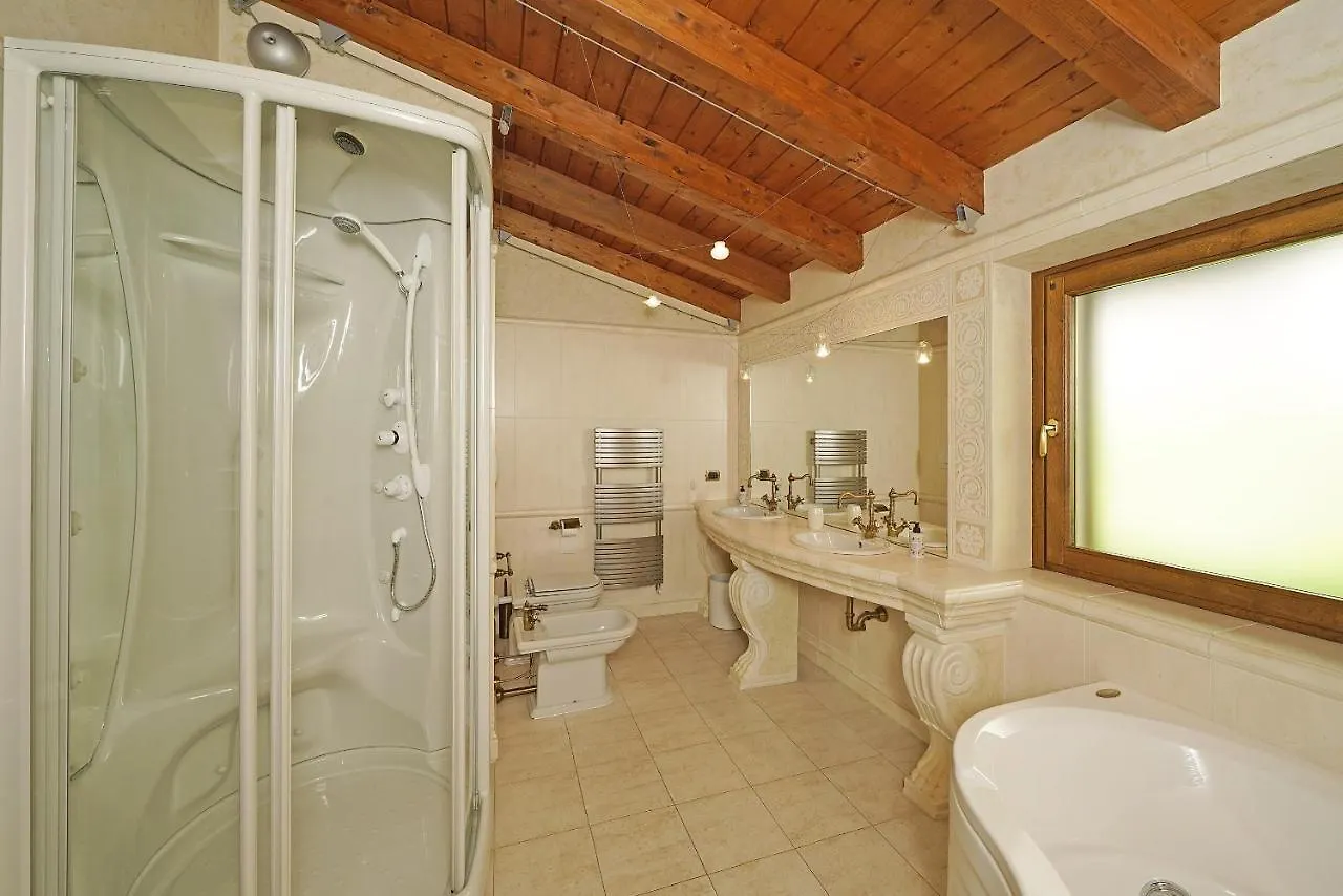 Villa Fior Di Loto Limone sul Garda